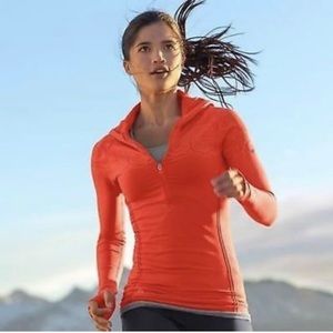 ATHLETA Long Sleeve 1/4 Zip TWIST TOP Hooded Base Layer Running Shirt Red Small